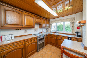 KITCHEN- click for photo gallery